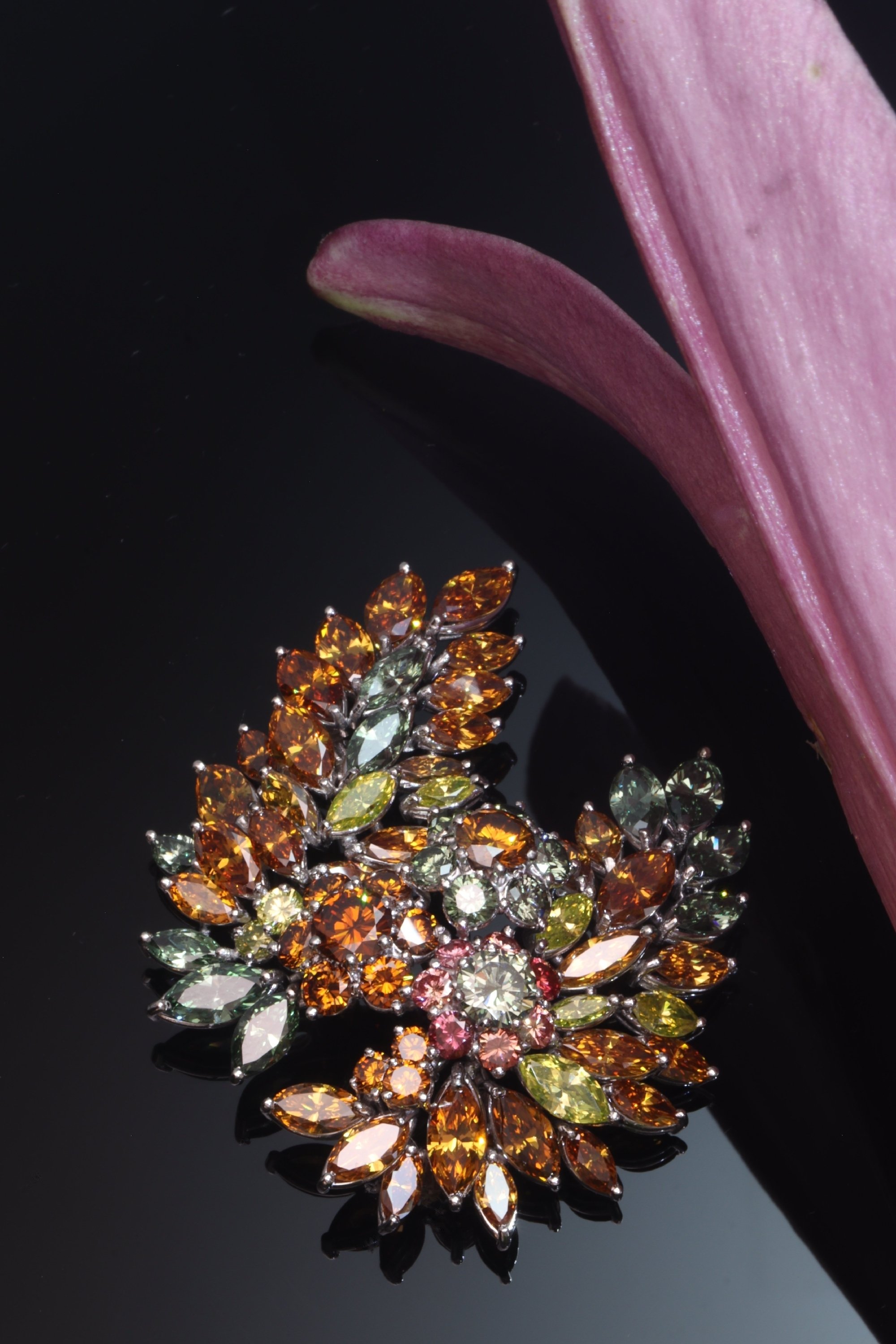 Glorious Garden: Buccellati's High Jewellery Blooms with Colour